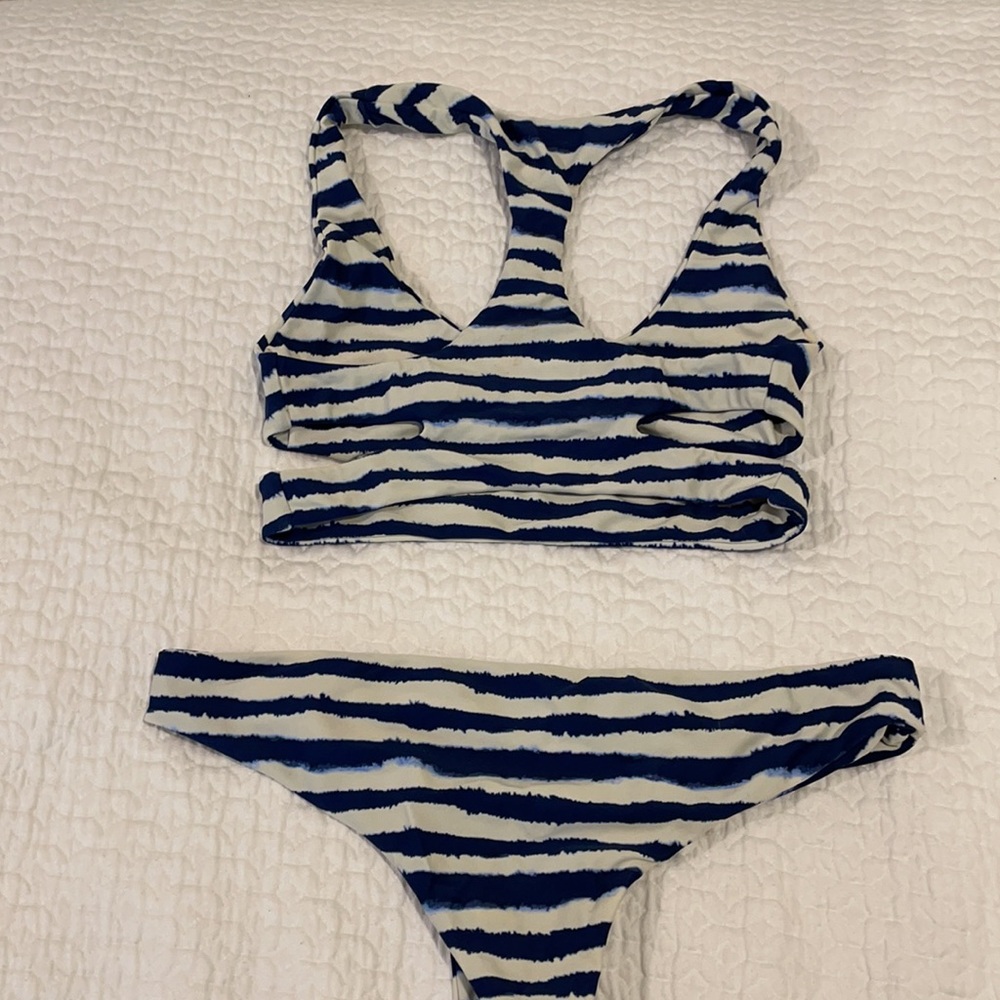 Swimsuit! - Picture 2 of 3